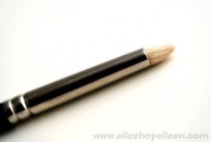 Le pinceau crayon N°217 de chez M.A.C