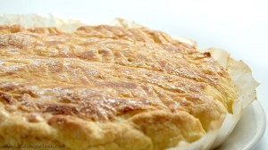 photo de galette des rois frangipane et pralines roses