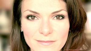 photo maquillage violet avec sketch de mac