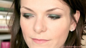 tuto maquillage vert avec club de chez MAC